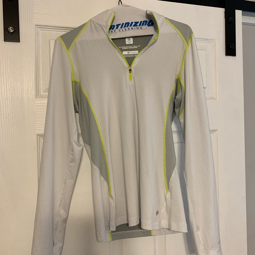 Columbia athletic long sleeve cover up